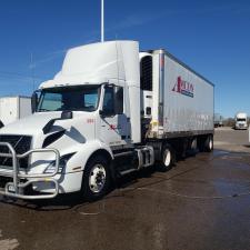 Semi-truck-cleaning-in-Edmond-Ok 1